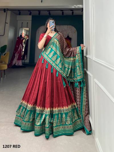 AAWIYA 1207 COLOUR’S TRADITIONAL LEHENGA CHOLI WHOLESALER IN SURAT
